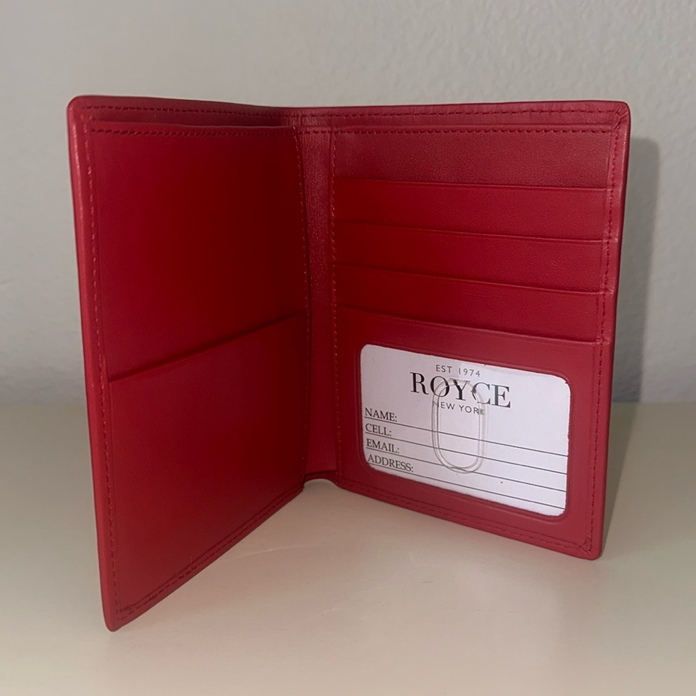 RFID BLOCKING PASSPORT WALLET *Like New*